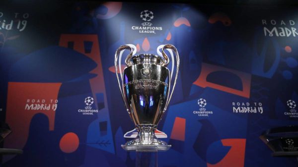Tiền thưởng thăng hạng Ngoại hạng Anh gấp đôi vô địch Champions League Tiền thưởng thăng hạng Ngoại hạng Anh gấp đôi vô địch Champions League