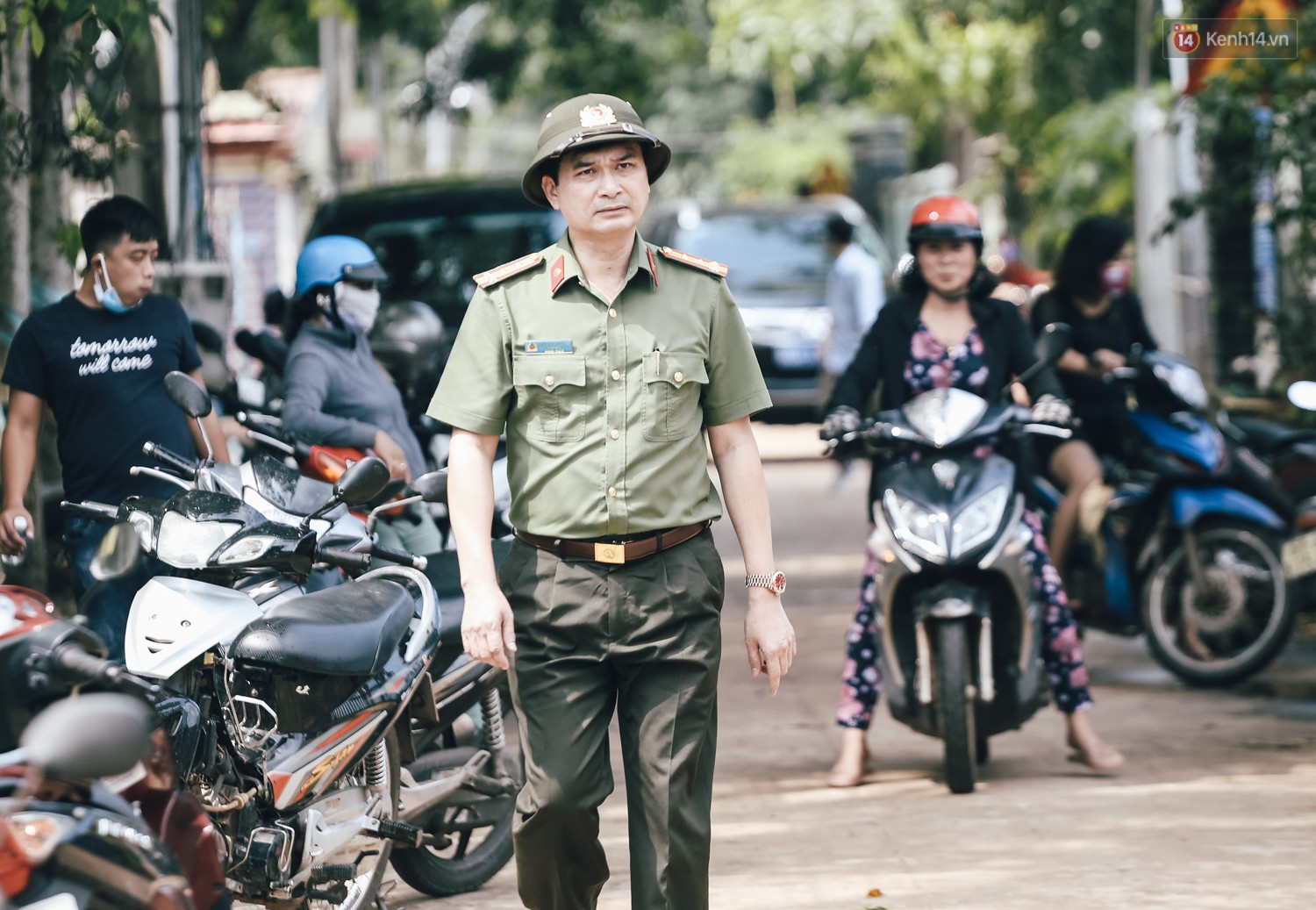 Mùi hôi nồng nặc bên trong căn nhà nơi phát hiện 2 khối bê tông chứa thi thể người ở Bình Dương