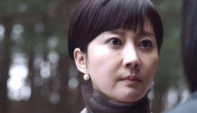 Chồng ngoại tình còn đưa ra yêu cầu vô lý mẹ vợ xin lỗi sẽ quay lại, cô đáp trả khiến anh ta lặng người