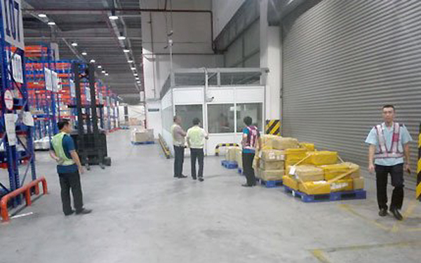 Phi vụ buôn lậu khủng: 2.500 smartphone từ Trung Quốc vào Việt Nam