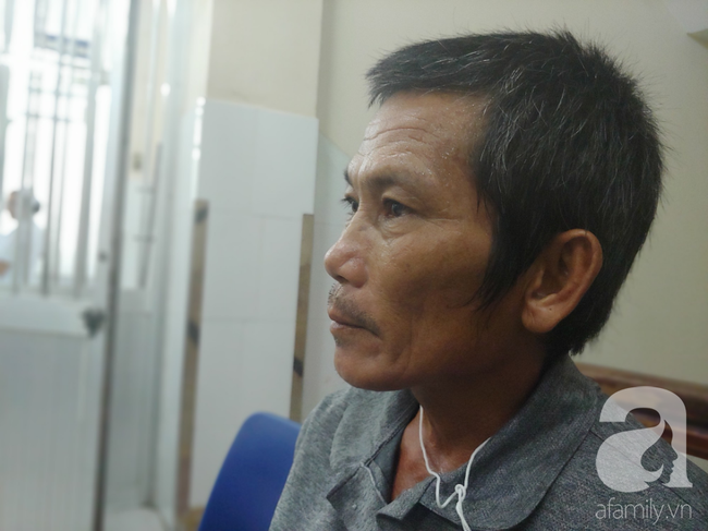 Bố dùng xăng đốt khiến mẹ biến dạng khuôn mặt, con gái 8 tuổi khóc ngất: Mẹ có xấu nhưng con vẫn nhận ra mẹ mà