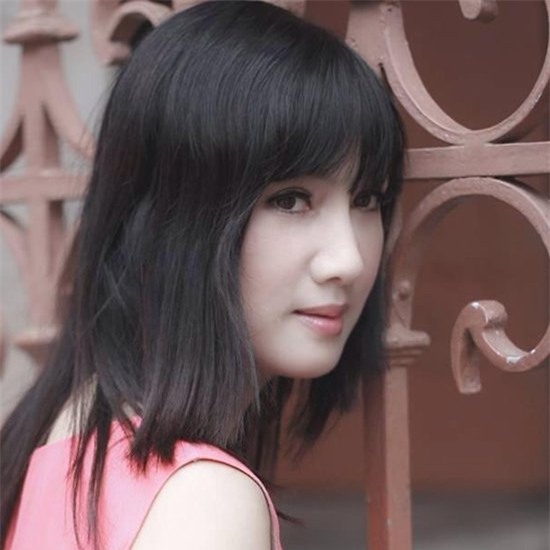 Vẻ đẹp bất lão của 3 mỹ nhân Việt từng quen mặt trên cuốn lịch của mọi nhà