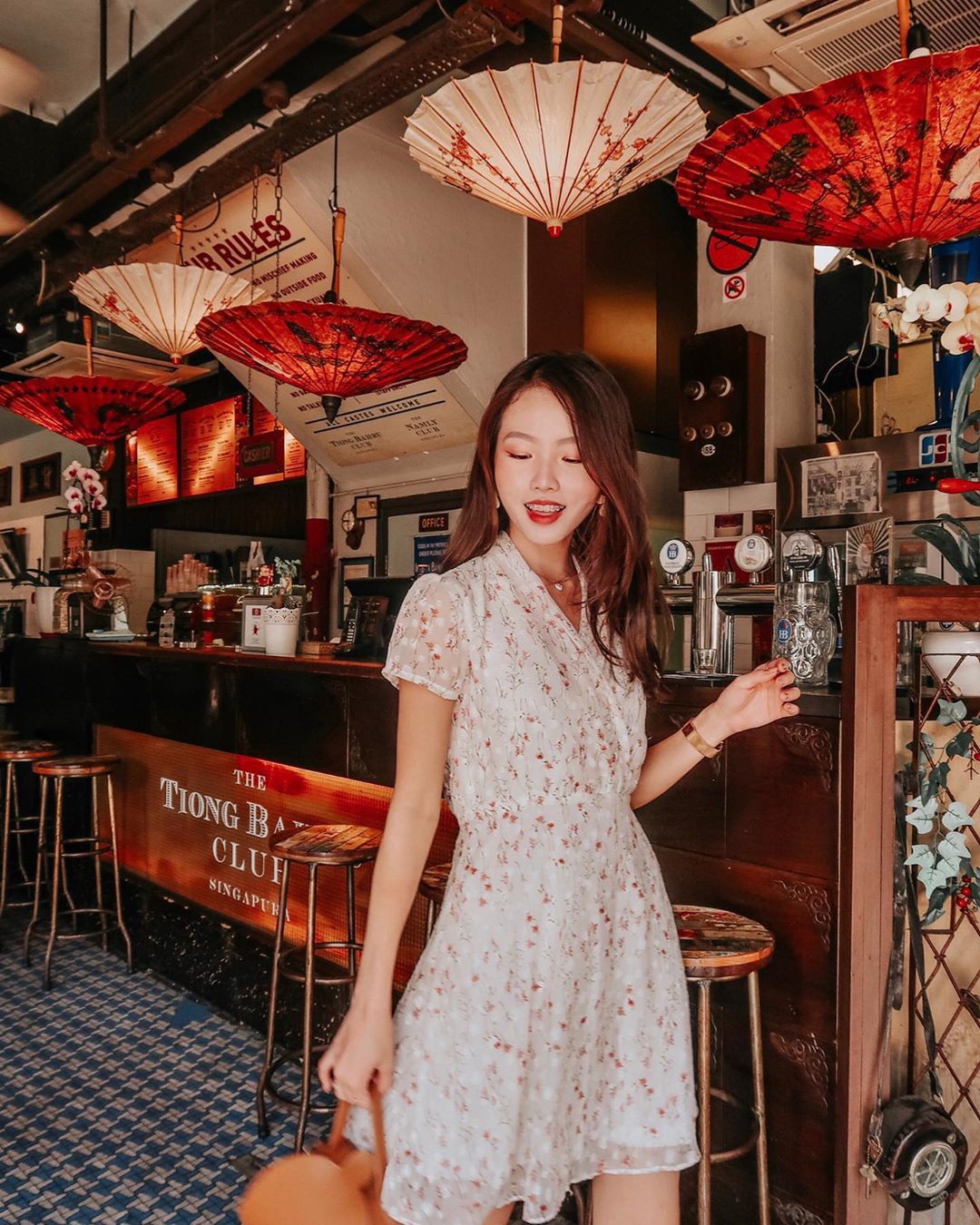 Đừng quên là bạn có ít nhất 4 kiểu họa tiết xinh xắn, hack tuổi để thỏa sức bung lụa hè này