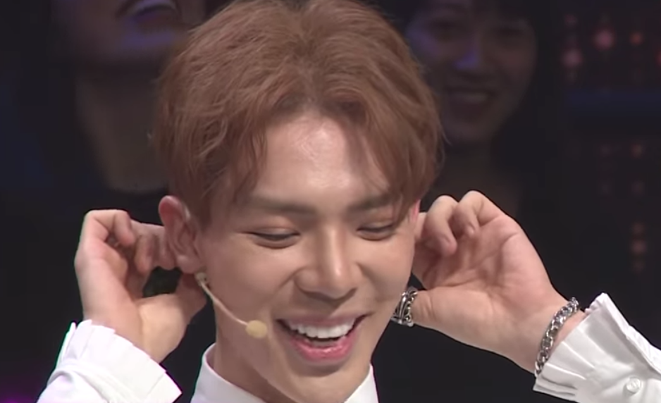 Người ấy là ai: Đức Phúc, Erik ngại ngùng khi được trai đẹp ôm hôn, bế bổng