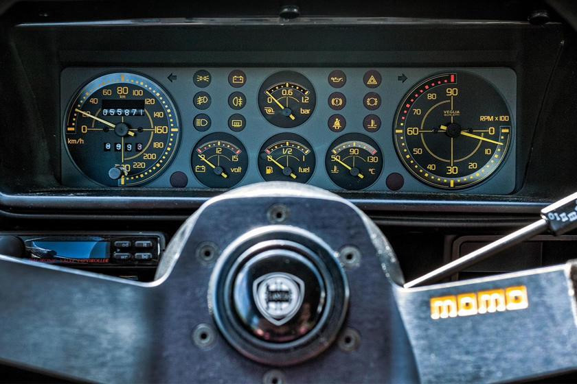 10 mẫu xe có đồng hồ hiển thị ấn tượng nhất thế giới