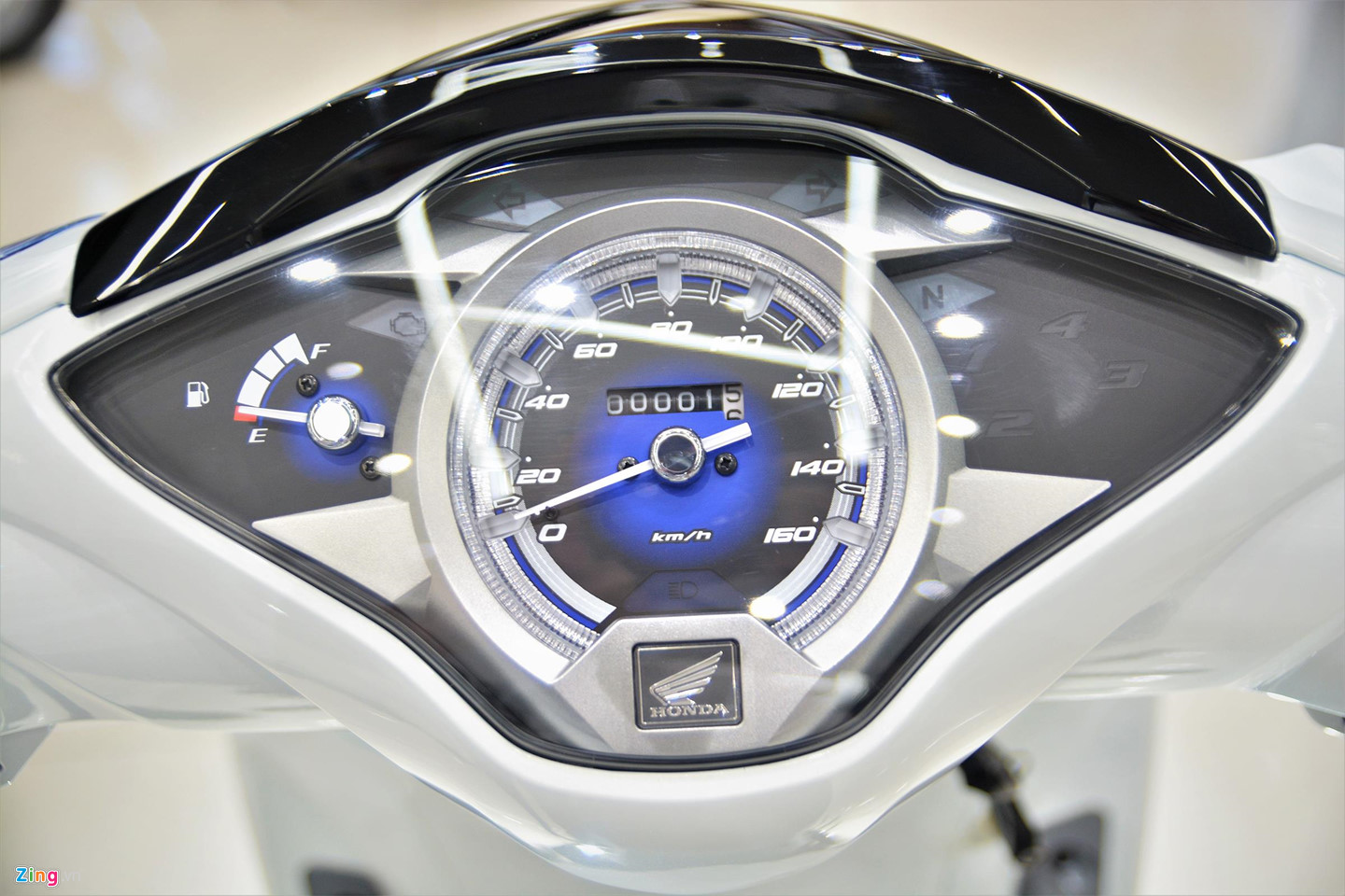 Chi tiết Honda Future FI 125 mới - bình mới rượu cũ