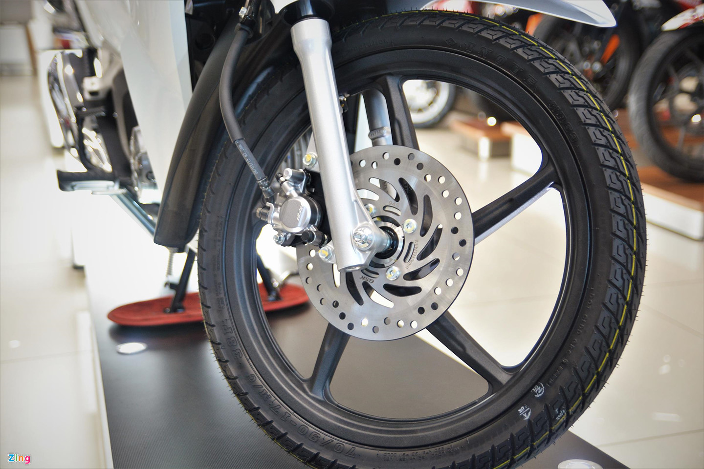 Chi tiết Honda Future FI 125 mới - bình mới rượu cũ