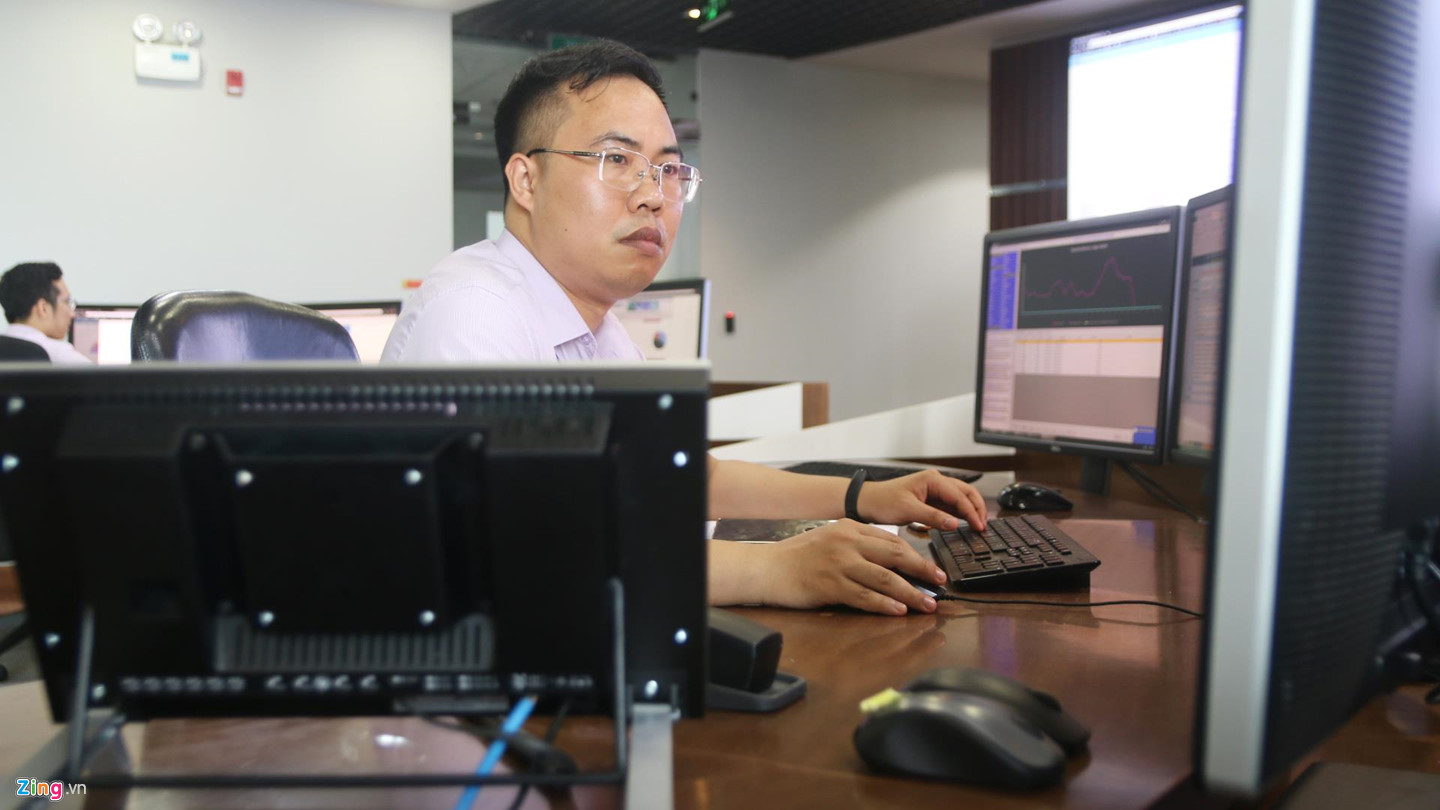 Bên trong căn phòng được bảo mật nghiêm ngặt nhất của EVN