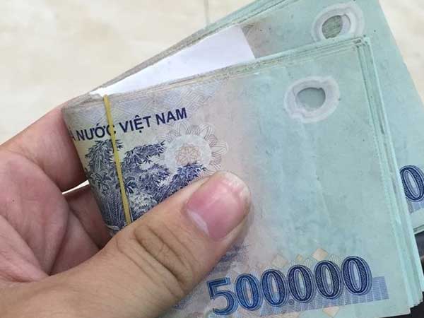 Có 18 triệu mỗi tháng nhưng nhà tôi không tiết kiệm được đồng nào