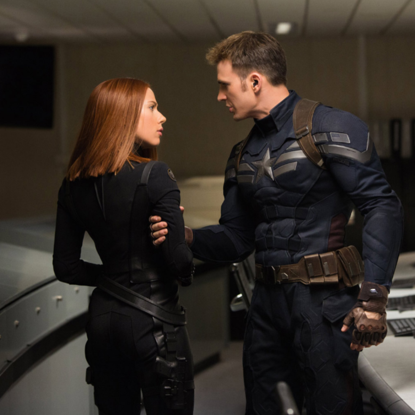 Được đẩy thuyền mạnh nhất Marvel nhưng đây mới là quan hệ thật của Captain Chris Evans và Black Widow