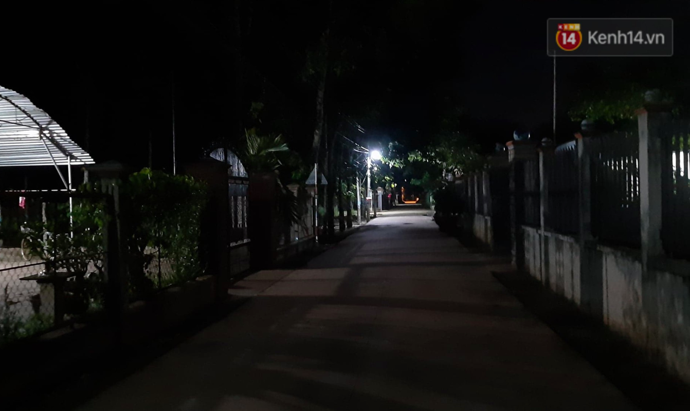 Người dân ám ảnh không dám ra đường sau vụ phát hiện 2 khối bê tông chứa thi thể: Lo sợ nghi phạm ẩn nấp trong rừng cao su