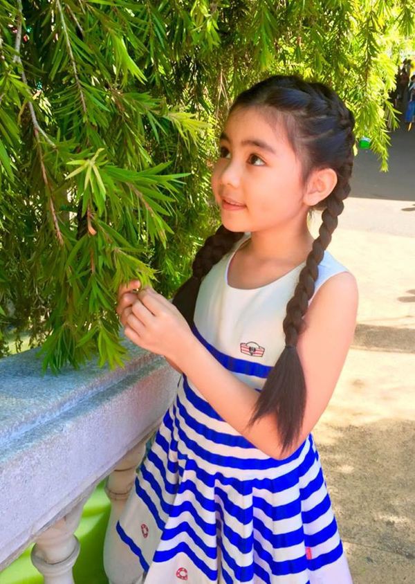 2 cô con gái nhà Quyền Linh: Cô chị được ví như Trương Bá Chi, cô em gây ấn tượng nhờ đặc điểm ăn tiền này