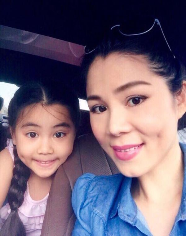 2 cô con gái nhà Quyền Linh: Cô chị được ví như Trương Bá Chi, cô em gây ấn tượng nhờ đặc điểm ăn tiền này