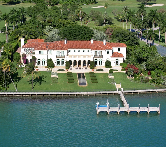 Làng chỉ có 42 người dân nhưng nhà nào cũng giàu nứt đố đổ vách