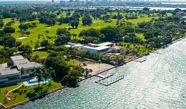 Làng chỉ có 42 người dân nhưng nhà nào cũng giàu nứt đố đổ vách