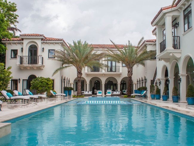 Làng chỉ có 42 người dân nhưng nhà nào cũng giàu nứt đố đổ vách