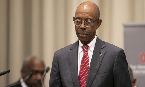 Bác sĩ đại học Mỹ bị cáo buộc l ạm dụng tình d ục 177 sinh viên