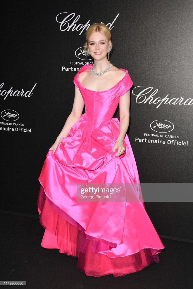 Dàn mỹ nhân chuộng mốt khoe vòng một tại sự kiện của Cannes