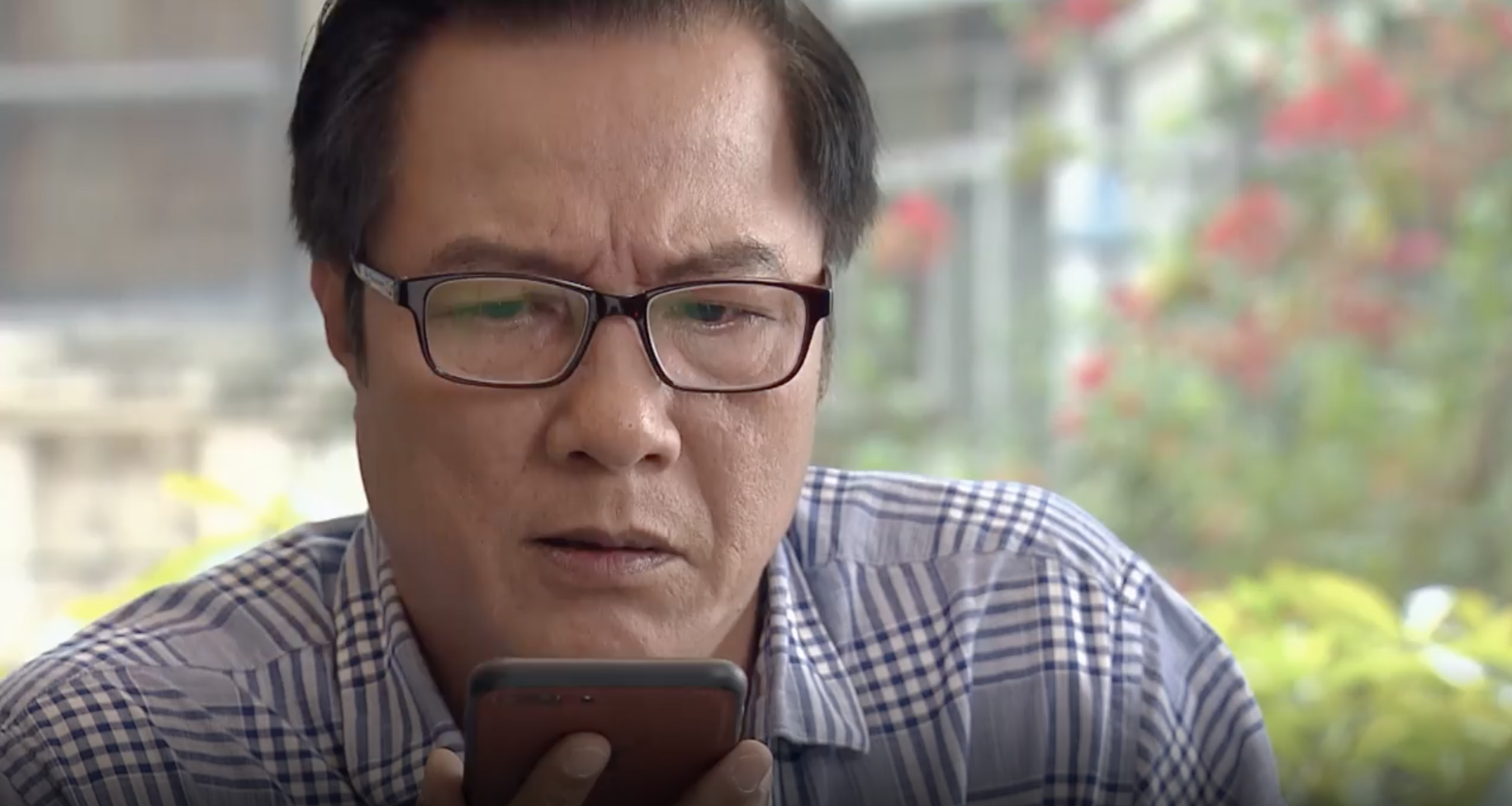 Bố của nam sinh đòi kiện trường vì cô giáo xui con trai bỏ học trong Nàng Dâu Order