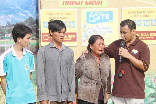 Quyền Linh: Nhiều người nói tôi ham tiền, danh vọng, muốn đánh bóng tên tuổi. Thật sự nghe vậy buồn lắm