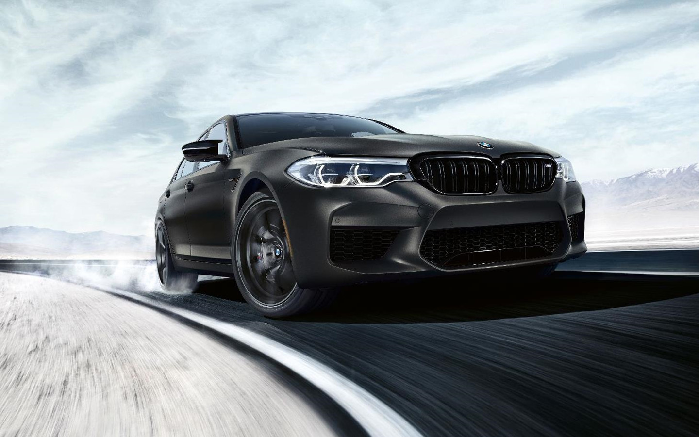 Nội thất sang chảnh, BMW M5 2020 gây sốc với giá bán cao chót vót