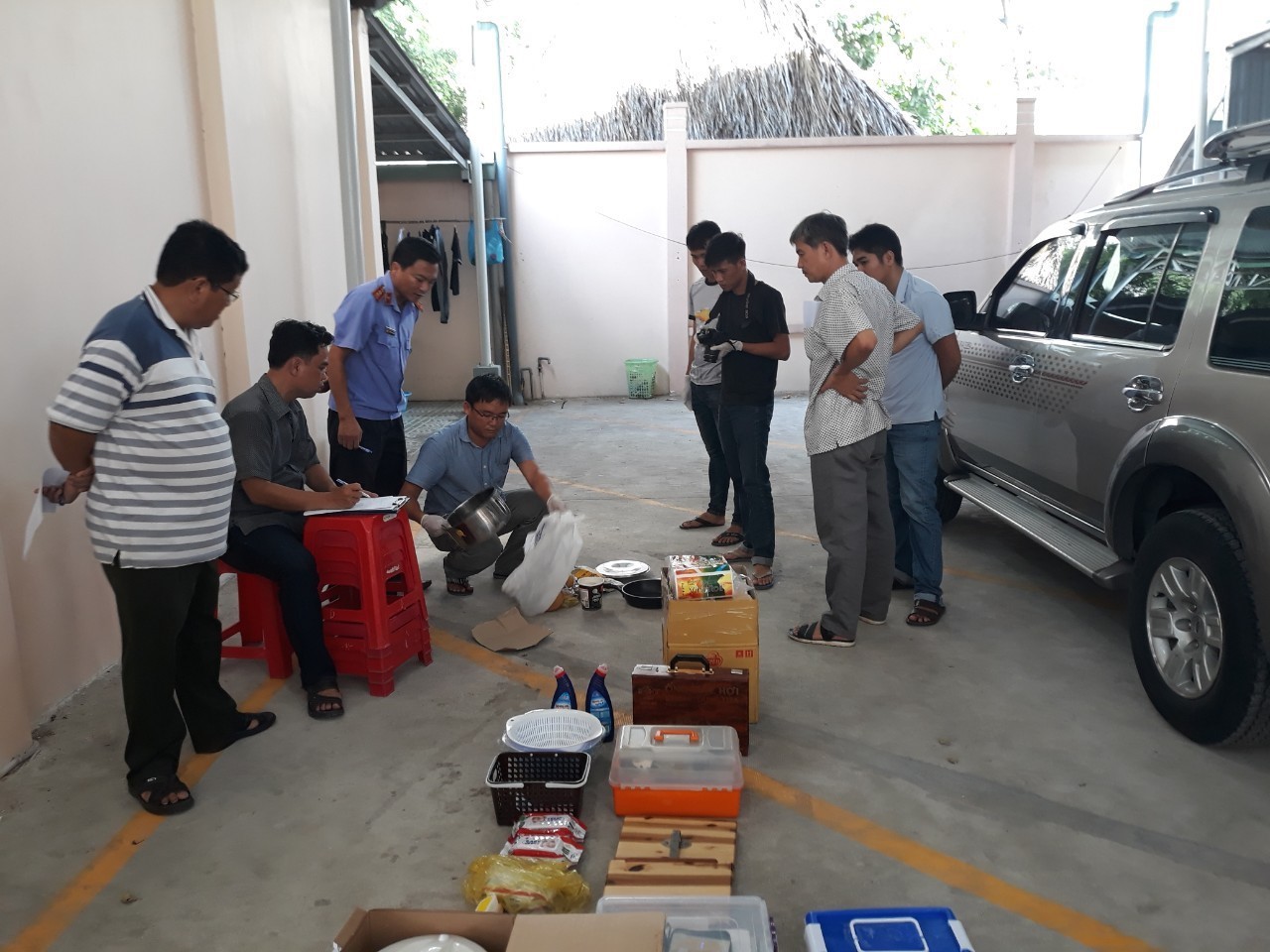 Vụ 2 khối bê tông chứa xác người: Xác định được danh tính 2 nạn nhân, thêm một nữ nghi can đang bỏ trốn