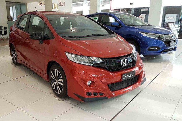 Đại lý giảm sốc 100 triệu đồng cho Honda Jazz