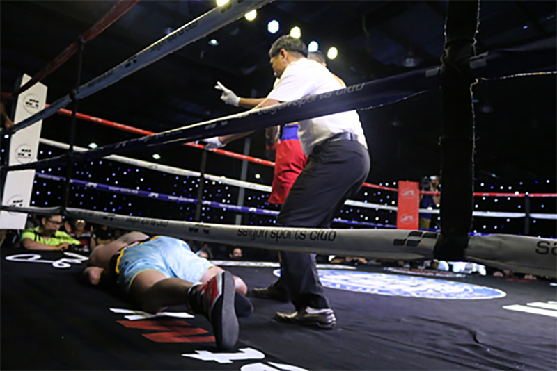 Trương Đình Hoàng knock-out võ sĩ Thái Lan ở giải WBA châu Á