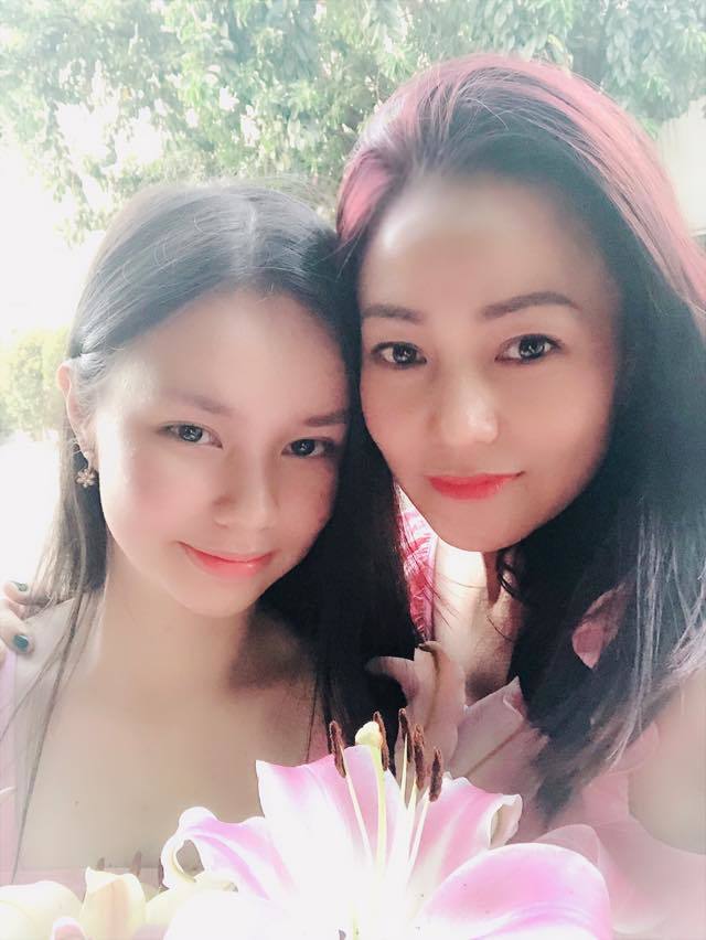 Mẹ diễn viên 13 tuổi đóng phim 18+: Sao các bạn cứ xâu xé con tôi?