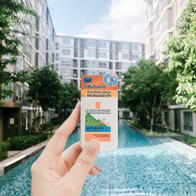 Quá mệt mỏi khi tìm kem chống nắng tốt? Đôi ba tips từ bác sĩ da liễu sẽ giúp bạn tìm được chân ái cuộc đời