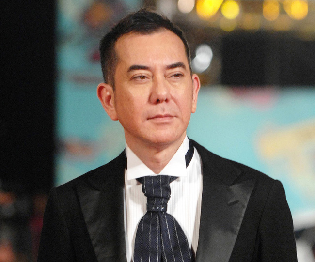 Sao Vô gian đạo bất ngờ tiết lộ bí mật liên quan tới Củng Lợi và người chồng 71 tuổi