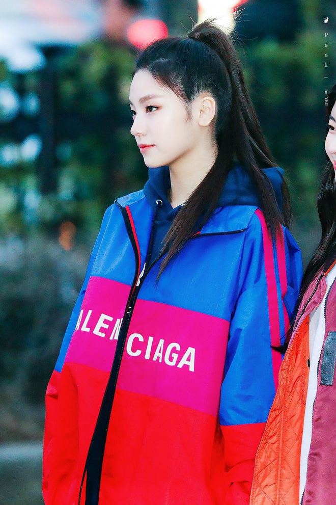 Tóc đuôi ngựa rất trẻ trung nhưng cũng khiến nhiều sao rơi vào cảnh... hói đầu Tóc đuôi ngựa rất trẻ trung nhưng cũng khiến nhiều sao rơi vào cảnh... hói đầu