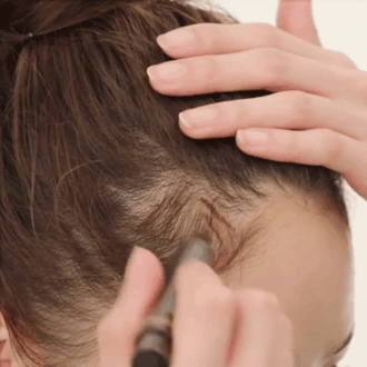 Tóc đuôi ngựa rất trẻ trung nhưng cũng khiến nhiều sao rơi vào cảnh... hói đầu Tóc đuôi ngựa rất trẻ trung nhưng cũng khiến nhiều sao rơi vào cảnh... hói đầu