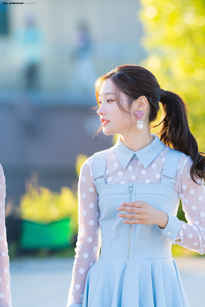 Tóc đuôi ngựa rất trẻ trung nhưng cũng khiến nhiều sao rơi vào cảnh... hói đầu Tóc đuôi ngựa rất trẻ trung nhưng cũng khiến nhiều sao rơi vào cảnh... hói đầu