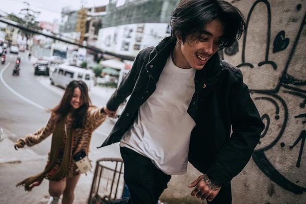 Fangirl từng yêu rapper Khói nay tố anh chàng bội bạc dù đã chia tay 1 năm, Cris Phan tưởng không liên quan lại bị réo tên