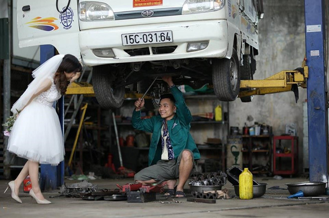 Ảnh cưới trong garage ôtô của vợ chồng chàng thợ máy Hải Dương - 3 Ảnh cưới trong garage ôtô của vợ chồng chàng thợ máy Hải Dương - 3