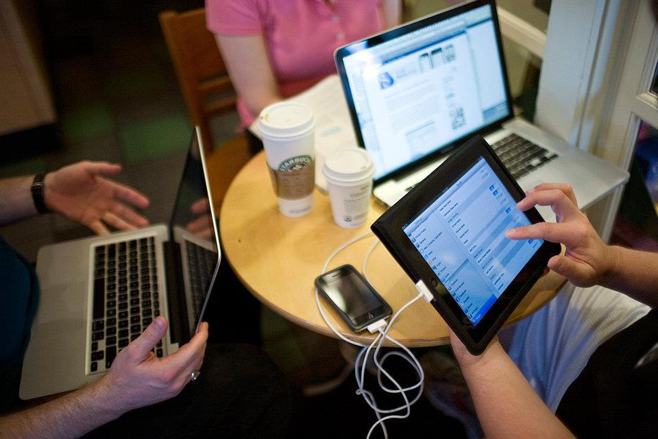 Tuyệt đối không để những thứ này trong ôtô dưới trời nắng nóng