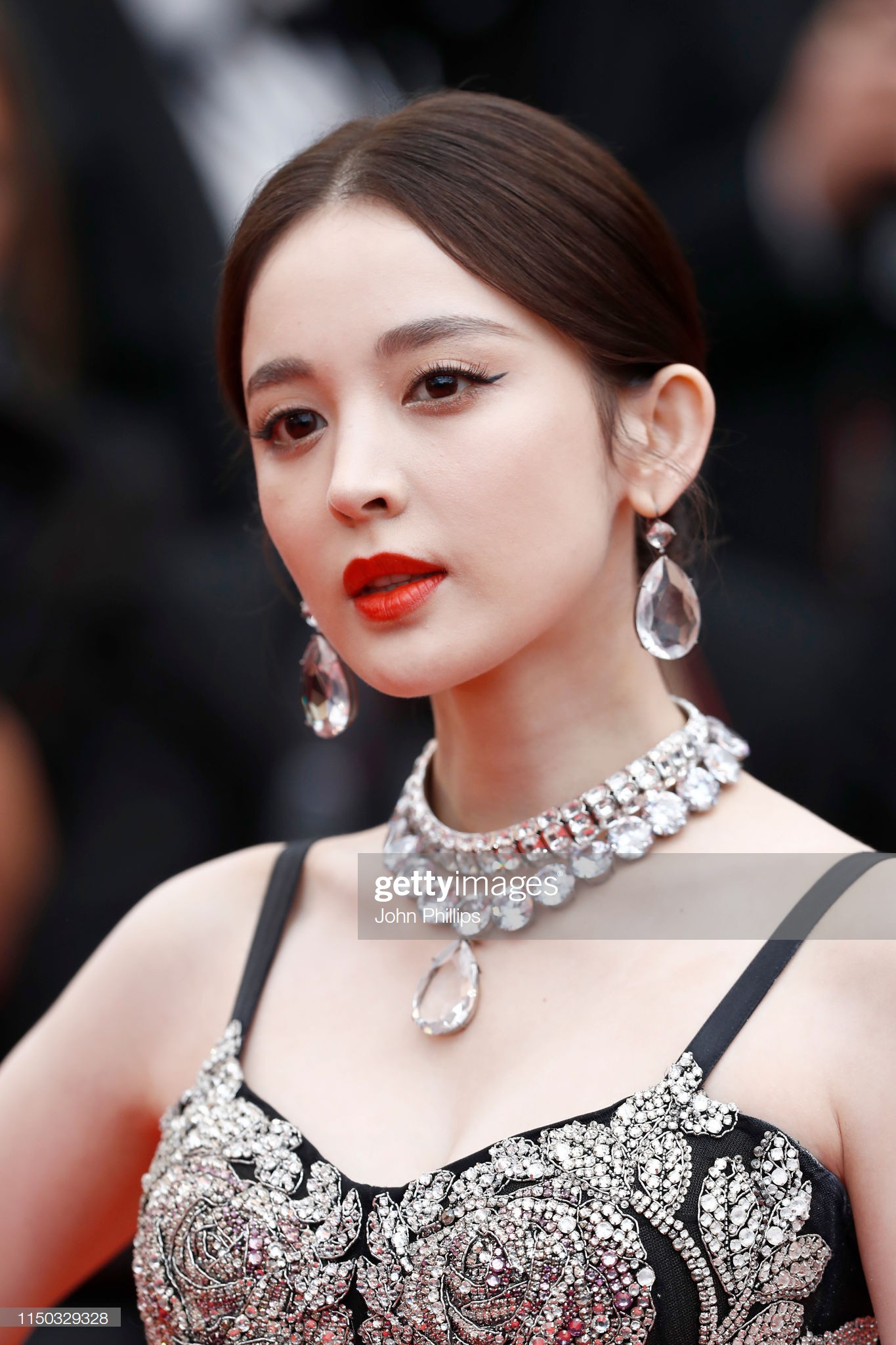LHP Cannes: Ming Xi đập tan tin đồn bầu bí , Ngọc Trinh gây sốc vẫn bị lu mờ trước dàn mỹ nhân này