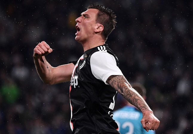 Ronaldo ăn mừng chức vô địch Serie A đầu tiên cùng Juventus