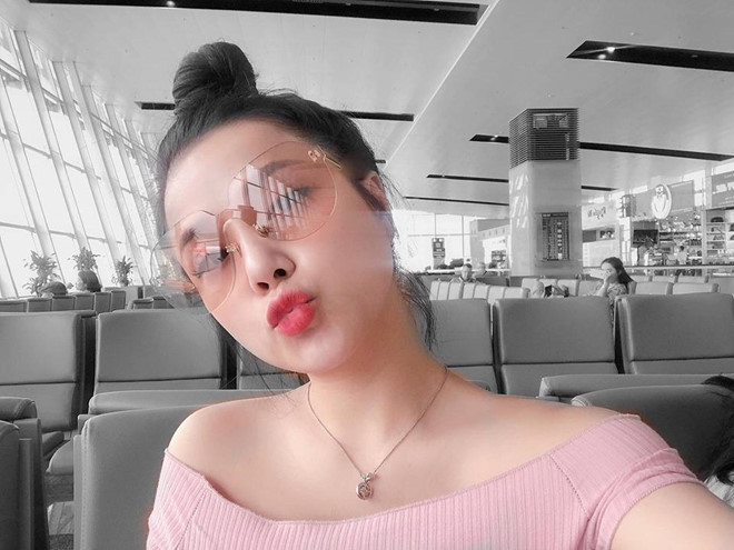 Người yêu cũ thủ môn Lâm Tây khẳng định đã chia tay thì không làm bạn