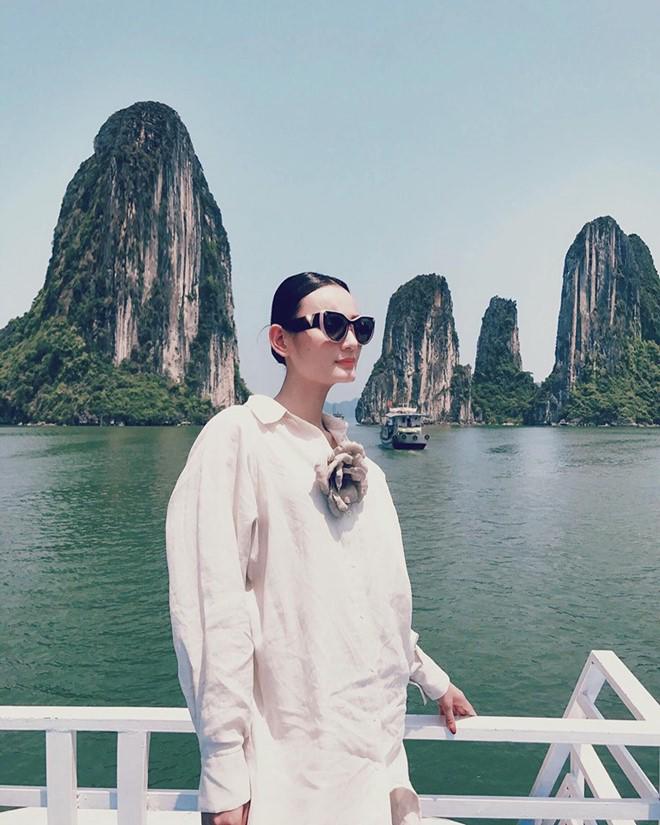 Lê Thuý và dàn mẫu phẫn nộ vì bị đối xử tệ bạc, đói khát trong show diễn ngoài đảo