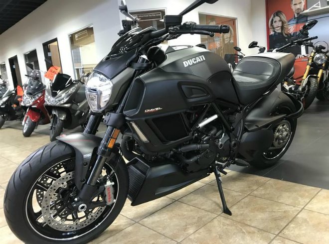 NÓNG: Siêu xe Ducati Diavel đời 2018 giảm sốc gần 200 triệu đồng