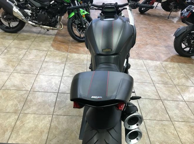 NÓNG: Siêu xe Ducati Diavel đời 2018 giảm sốc gần 200 triệu đồng