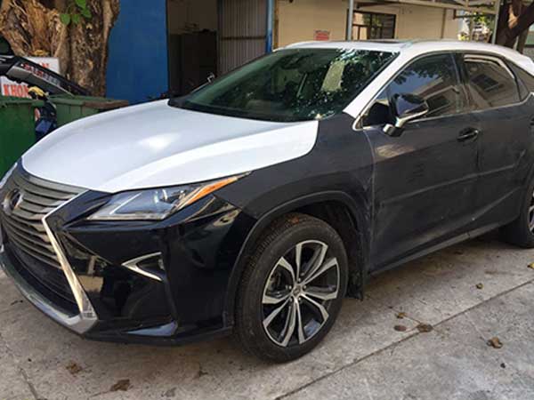 Quý bà mất trộm xe Lexus dù vẫn giữ chìa khóa