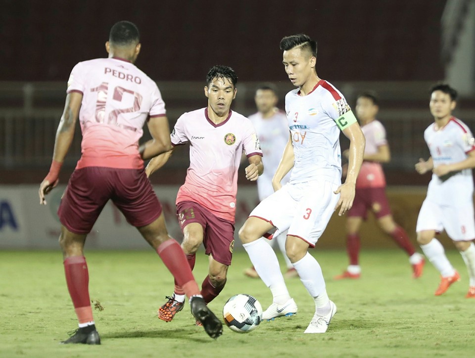 Vòng 10 V.League 2019: Viettel chìm sâu trong khủng hoảng, Hà Nội nhọc nhằn bám đuổi TP.HCM