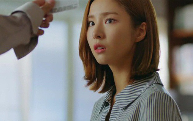 Chồng thẳng cổ đuổi vợ tay trắng ra khỏi nhà, tưởng phải lang thang khốn đốn nào ngờ hành động sau đó của nàng khiến gã vừa căm vừa tiếc