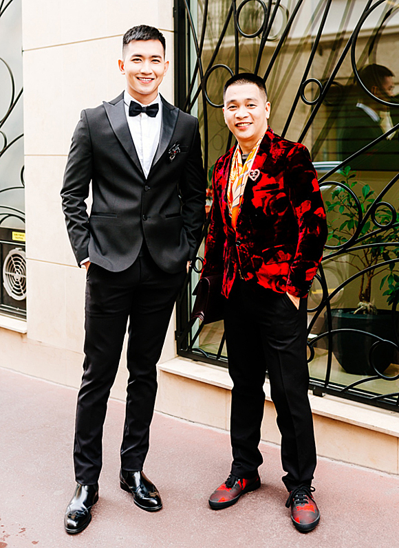 Không ồn ào như Ngọc Trinh, Võ Cảnh xuất hiện điển trai, lịch lãm trên thảm đỏ Cannes