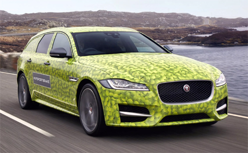 Vì sao ôtô được dán họa tiết rối mắt khi chạy thử?