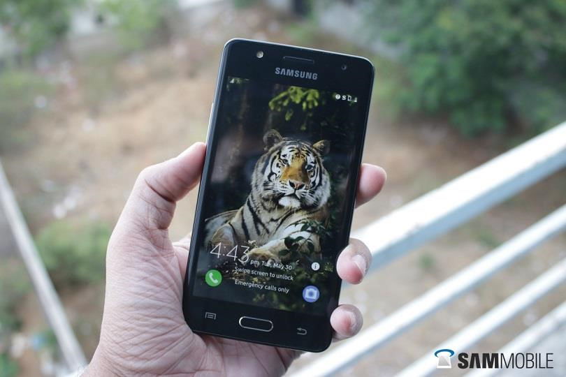 Bị Google quay lưng, smartphone Huawei nhìn đâu cũng thấy cửa tử