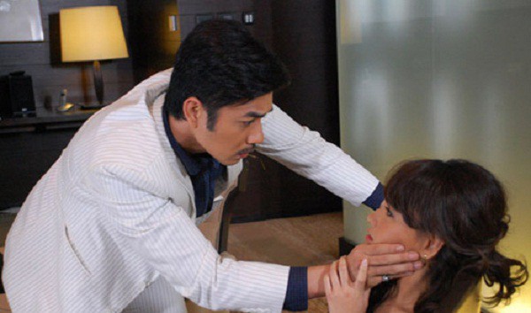 Hãi hùng với sở thích chăn gối kỳ quặc của chồng, tôi vội ly hôn chỉ sau đêm đầu tiên gần gũi